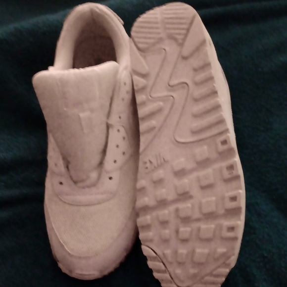 Nike Air Max 90 essential triple white size 11(CN8490-100)PREOWNED - Picture 8 of 13